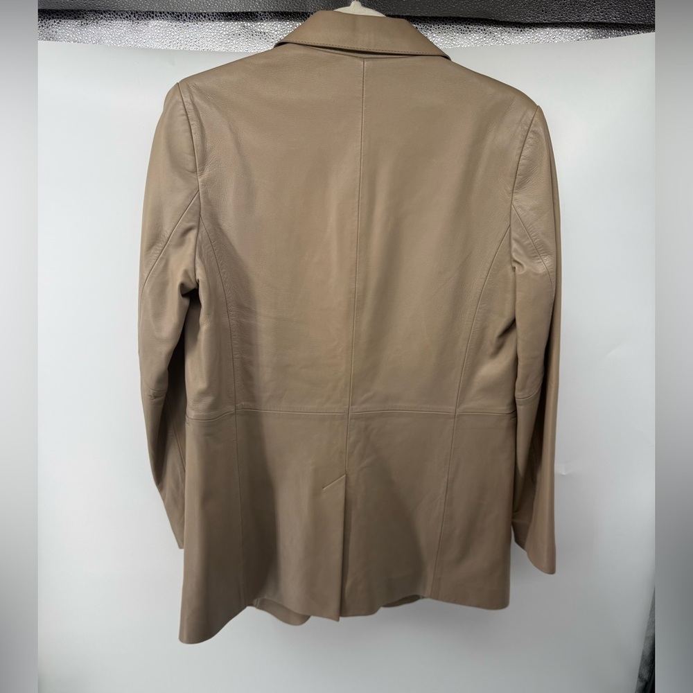 Massimo Dutti Women's Beige Leather Blazer - Picture 3 of 5